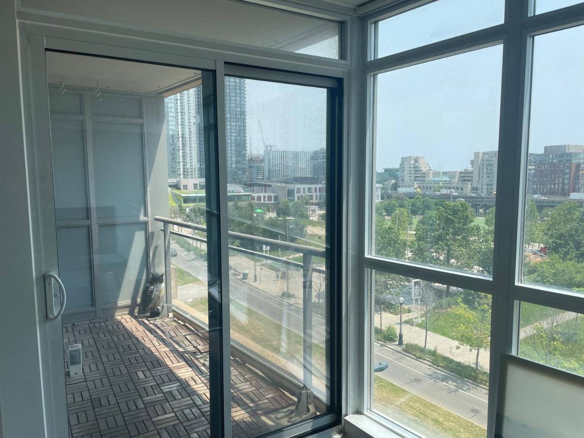 Three Br Condo Step To Cn Tower Rogers Center With Free Parking Toronto Kültér fotó